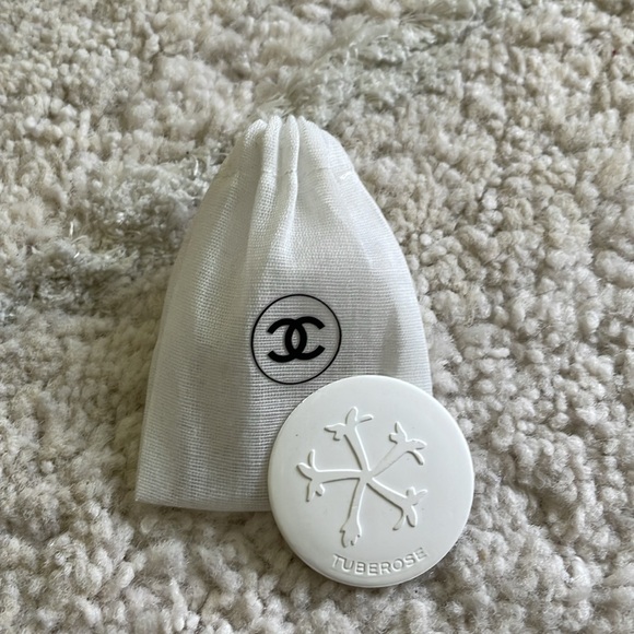 CHANEL Other - NWOT Chanel Perfumes Ceramic Stone